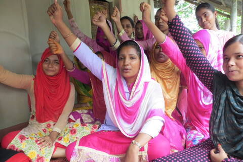 Starke Mädchen und Frauen Bangladesch