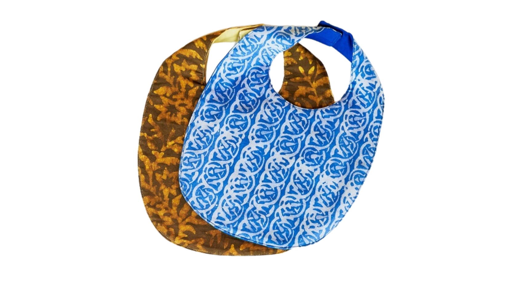 Lätzli Zwei Lätzli in den Farben gelb und blau. beide gemustert.